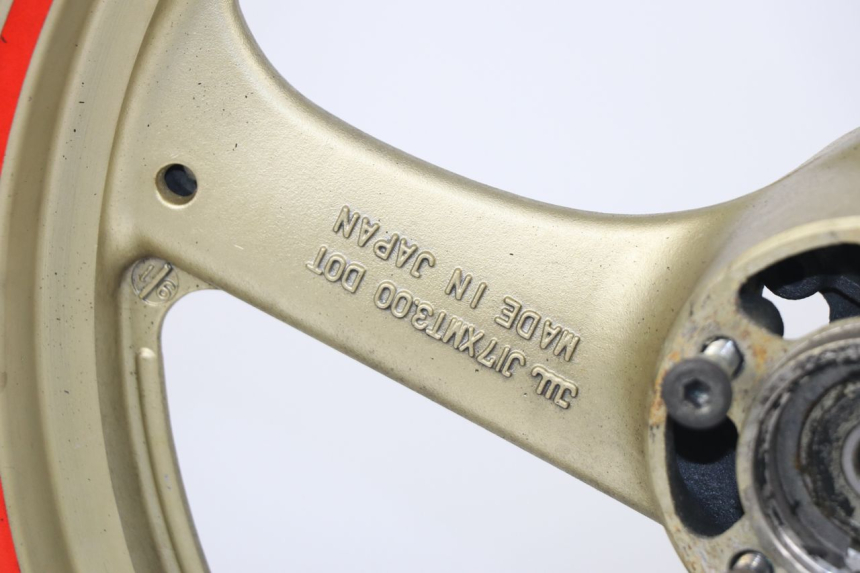 photo de JANTE AVANT SUZUKI GSX F GSXF 750 (1988 - 1998) - Autre angle de vue