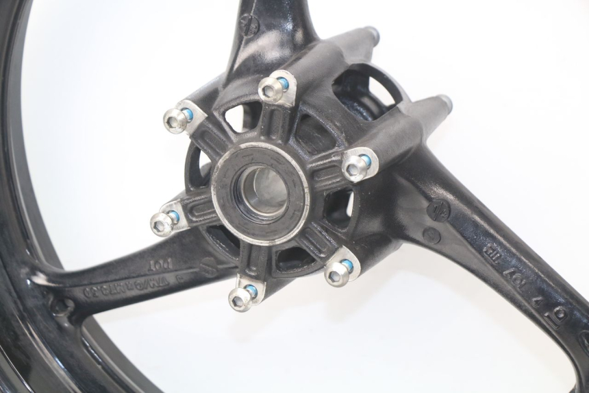 photo de JANTE AVANT SUZUKI GSX-R GSXR K16 1000 (2012 - 2016) - Détails caractéristiques