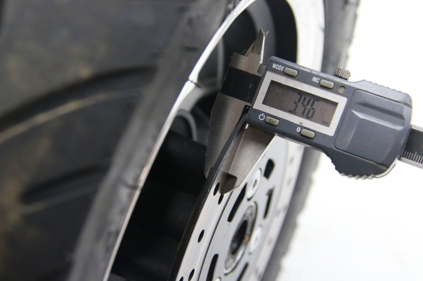 photo de JANTE AVANT JM MOTORS GT LINE 4T 50 (2021 - 2023) - Autre angle de vue