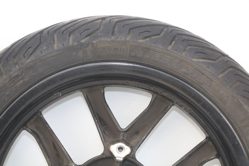 photo de JANTE AVANT SYM GTS EFI 125 (2012 - 2016) - Vue rapprochée