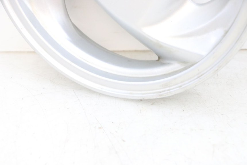 photo de JANTE AVANT SYM GTS EVO 125 (2009 - 2013) - Détails caractéristiques