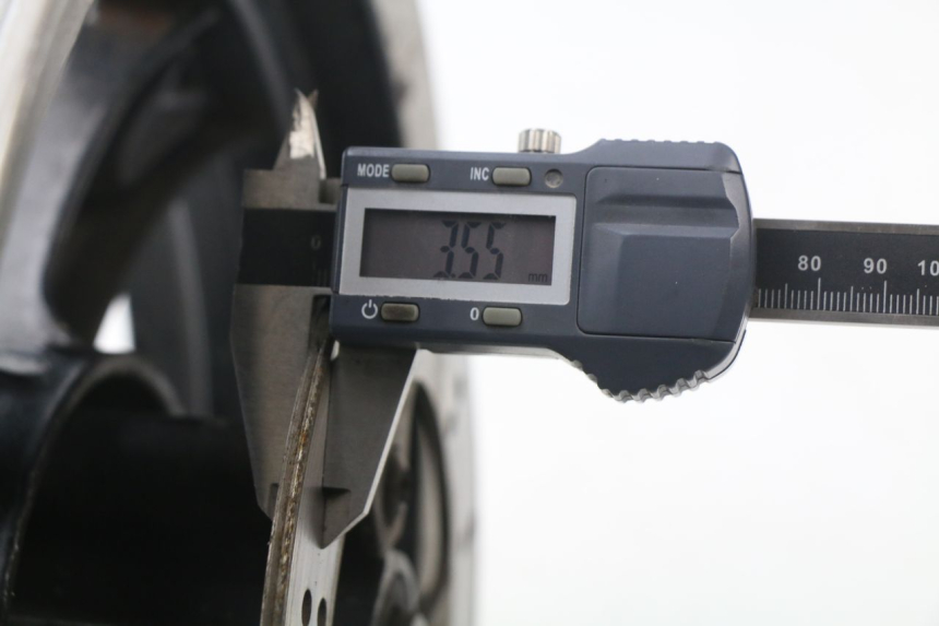 photo de JANTE AVANT PEUGEOT KISBEE 4T 50 (2010 - 2017) - Détail de la pièce