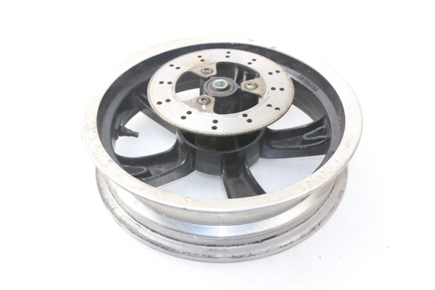 photo de JANTE AVANT PEUGEOT KISBEE 4T 50 (2010 - 2017) - Gros plan technique