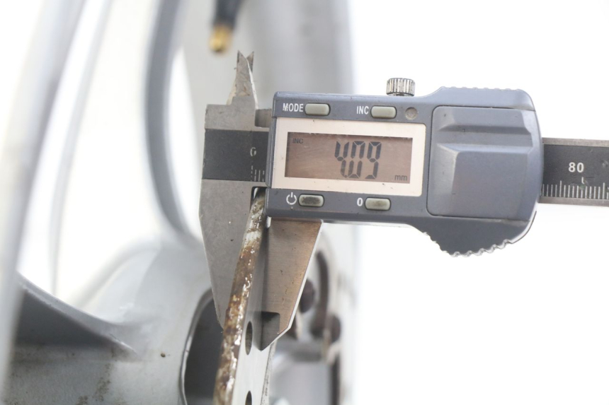 photo de JANTE AVANT PIAGGIO LIBERTY 4T 50 (2004 - 2008) - Détail de la pièce