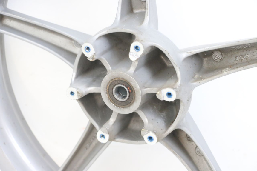 photo de JANTE AVANT PIAGGIO LIBERTY 4T 50 (2004 - 2008) - Détails caractéristiques