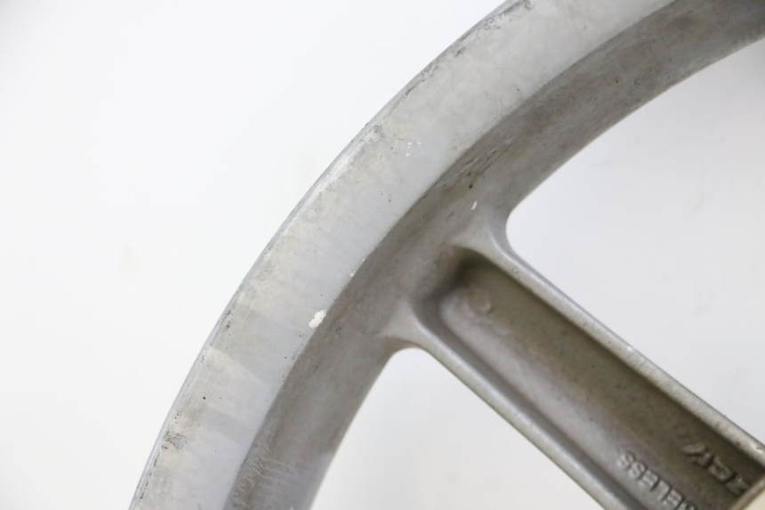 photo de JANTE AVANT PIAGGIO LIBERTY 4T 50 (2009 - 2015) - Vue rapprochée