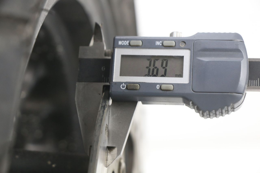 photo de JANTE AVANT KYMCO LIKE 2T 50 (2009 - 2018) - Zoom état d’usage