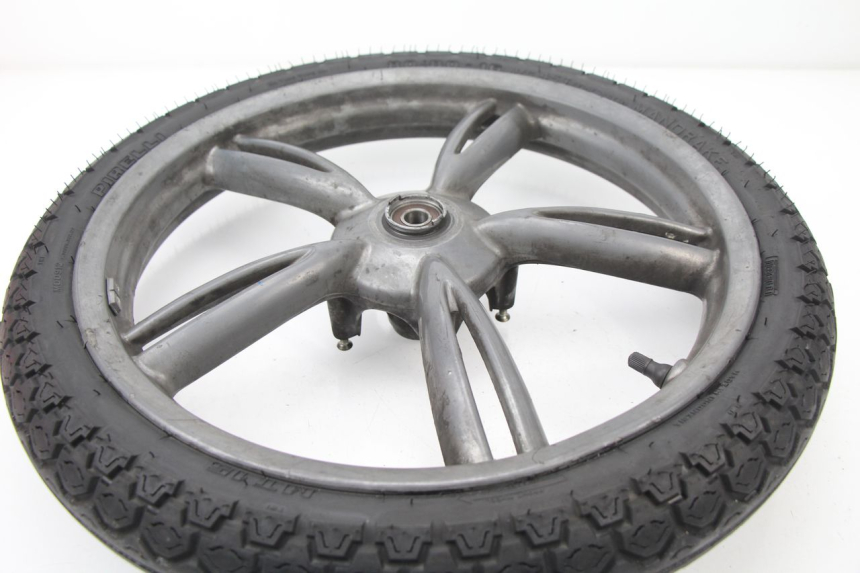 photo de JANTE AVANT PEUGEOT LOOXOR 50 (2001 - 2004) - Gros plan technique