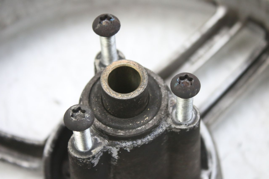 photo de JANTE AVANT PEUGEOT LUDIX 50 (2008 - 2017) - Marquages et références