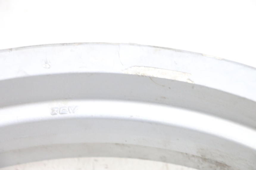 photo de JANTE AVANT PEUGEOT LUDIX 50 (2008 - 2017) - Gros plan technique