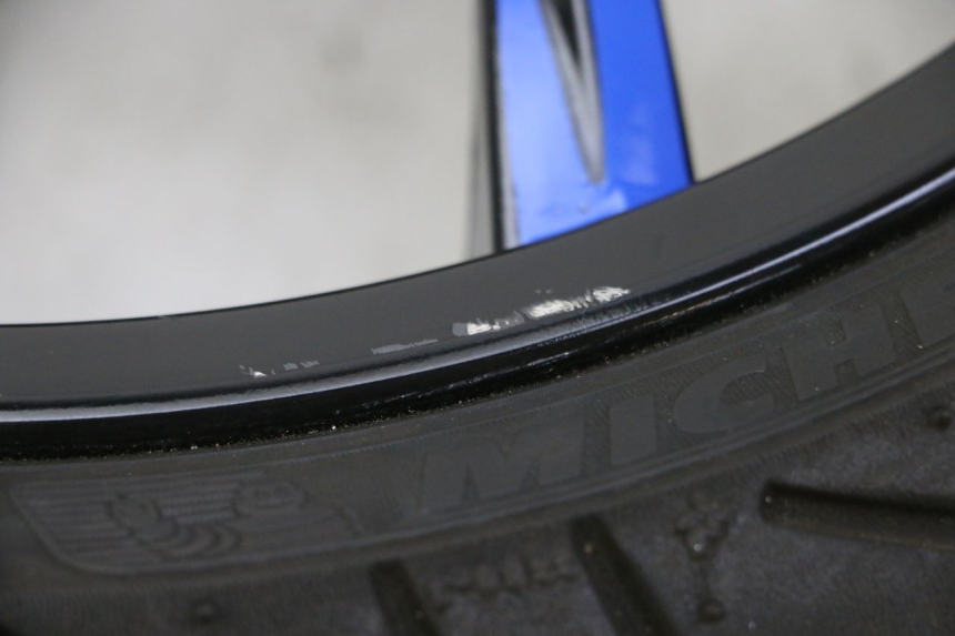 photo de JANTE AVANT PIAGGIO MP3 HPE 310 (2024 - 2025) - Détail de la pièce