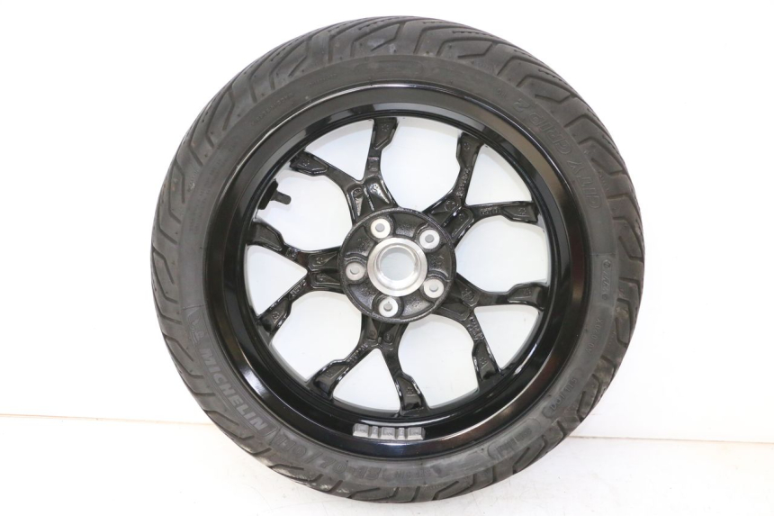 photo de JANTE AVANT PIAGGIO MP3 HPE 310 (2024 - 2025) - Détails caractéristiques