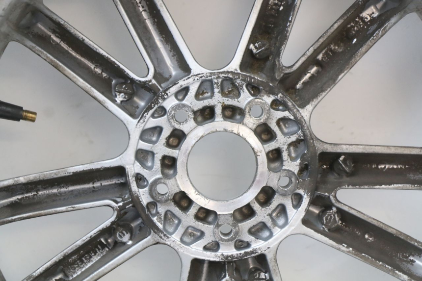 photo de JANTE AVANT PIAGGIO MP3 LT 400 (2007 - 2012) - État de surface