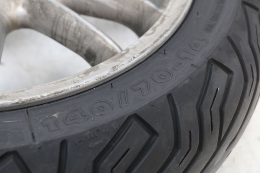 photo de JANTE AVANT PIAGGIO MP3 LT 400 (2007 - 2012) - Marquages et références