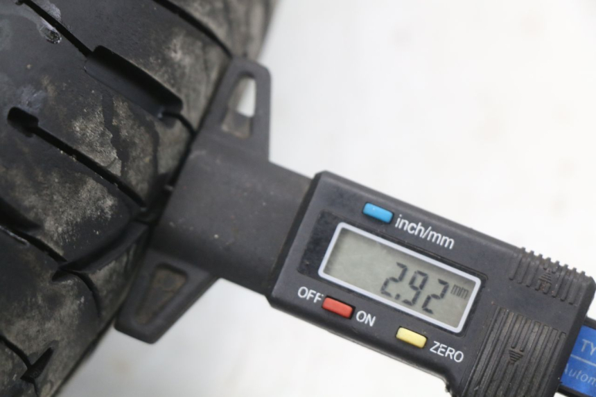 photo de JANTE AVANT MOTO GUZZI NORGE 8V GT 1200 (2011 - 2016) - Détails caractéristiques