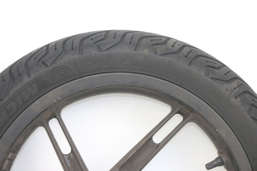 photo de JANTE AVANT HONDA PCX (JF28) 125 (2009 - 2011) - Détails caractéristiques