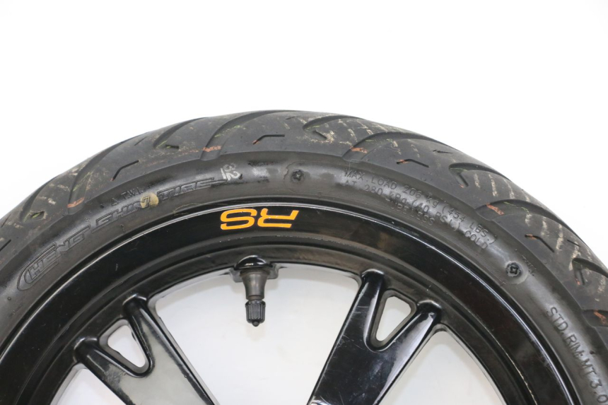 photo de JANTE AVANT PEUGEOT KISBEE 2T 50 (2010 - 2017) - État de surface