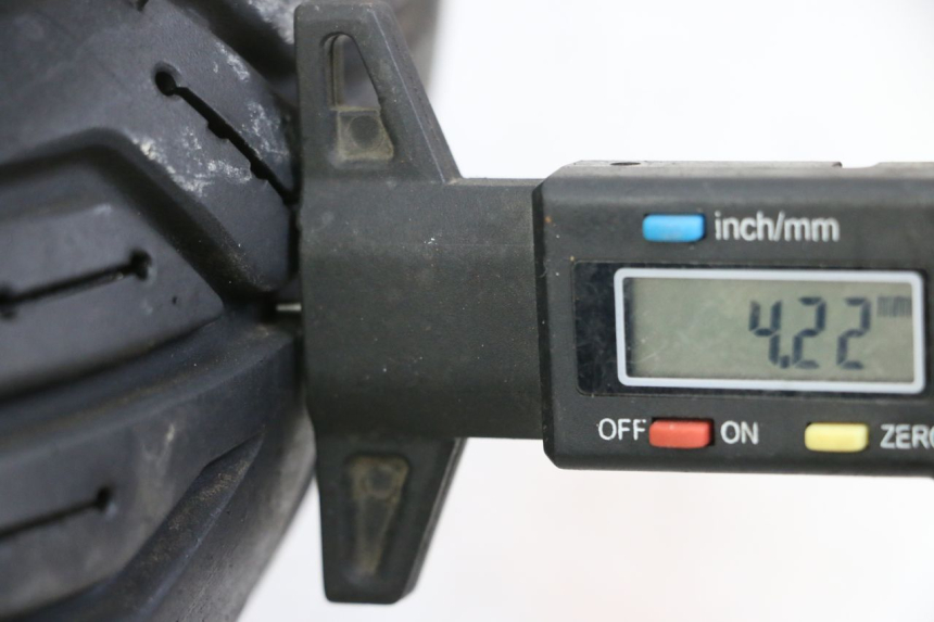 photo de JANTE AVANT PIAGGIO BEVERLY 125 (1998 - 2005) - Autre angle de vue