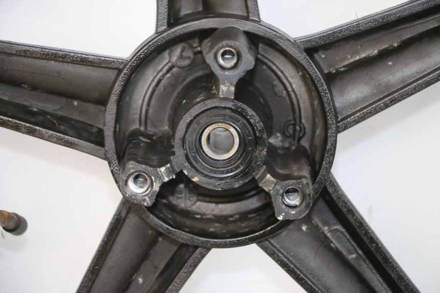 photo de Front wheel rim EUROCKA R8 4T 50 (2013 - 2022) - État de surface