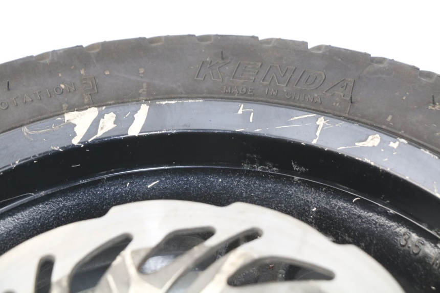 photo de JANTE AVANT RIDE RACE 2T 50 (2012 - 2017) - Gros plan technique