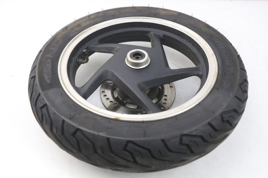 photo de JANTE AVANT RED ELECTRIC RED E PRO 1 (2017 - 2019) - Gros plan technique