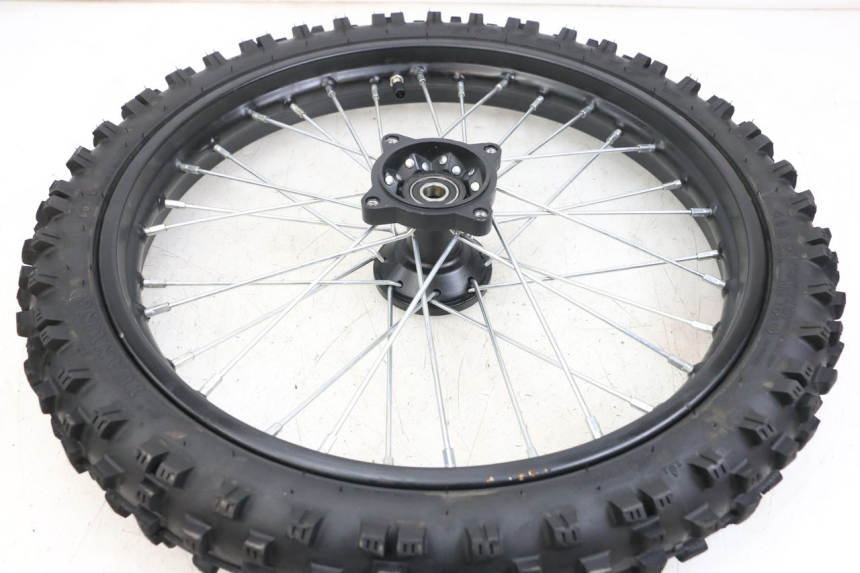 photo de JANTE AVANT APOLLO RFZ 140 - Points de fixation