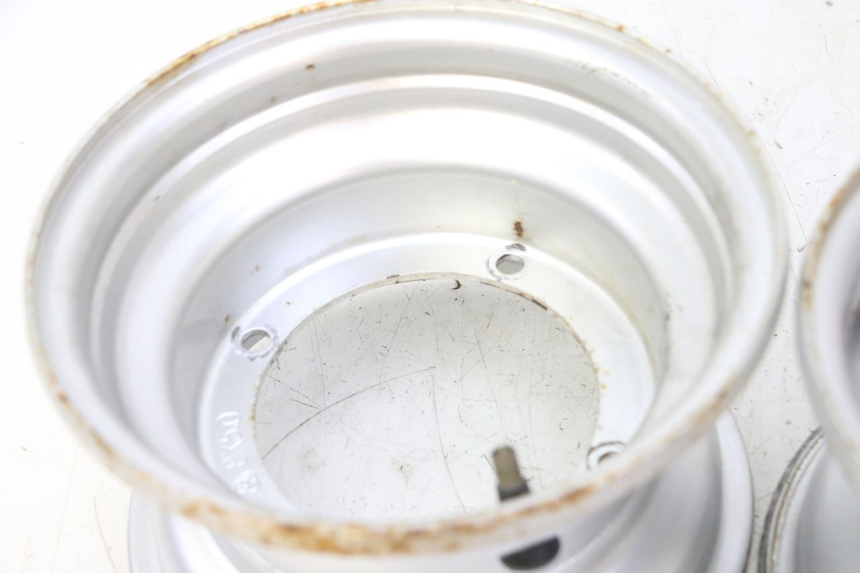 photo de JANTE AVANT HYTRACK S 150 (2003 - 2011) - Gros plan technique