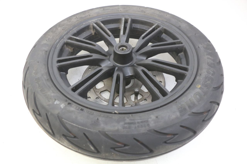 photo de JANTE AVANT LVNENG S5 1 (2019 - 2023) - Gros plan technique