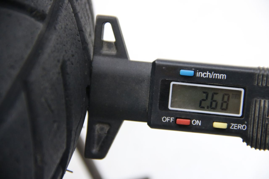 photo de JANTE AVANT PEUGEOT SATELIS COMPRESSOR K15 125 (2006 - 2009) - Gros plan technique