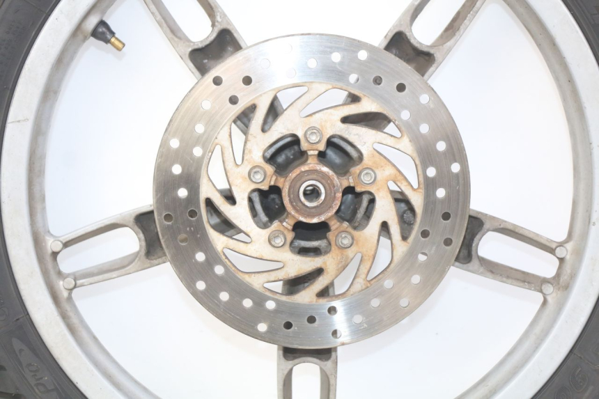 photo de JANTE AVANT APRILIA SCARABEO 100 (2003 - 2012) - Vue rapprochée