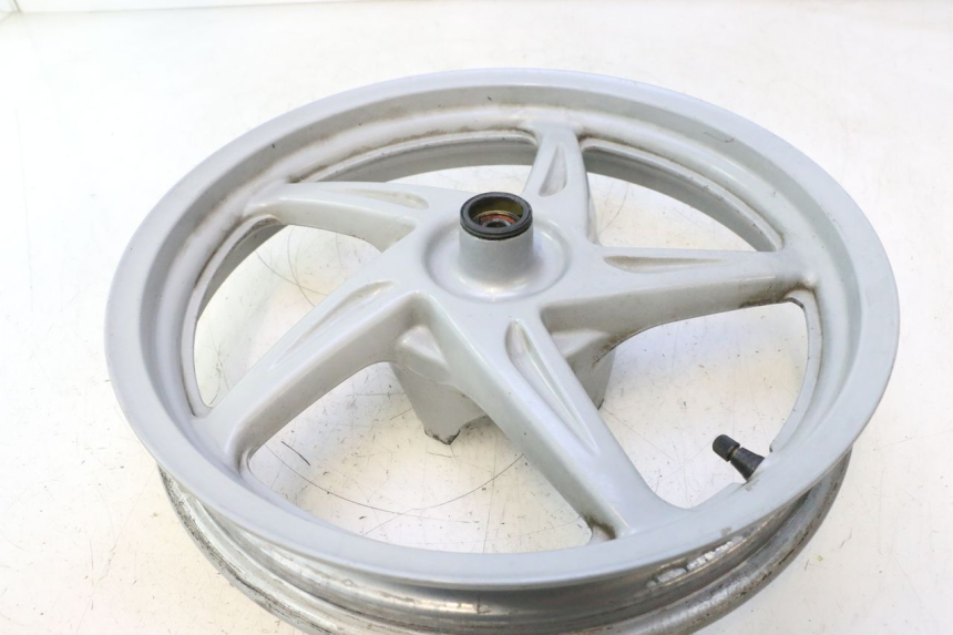 photo de JANTE AVANT HONDA SH 125 (2001 - 2003) - Vue rapprochée