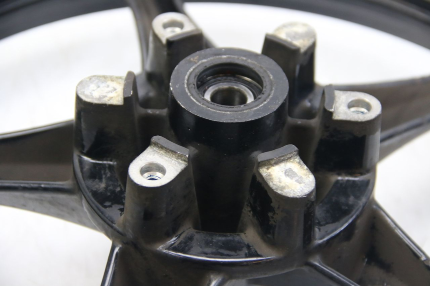 photo de JANTE AVANT SUZUKI SIXTEEN 125 (2008 - 2010) - Angle alternatif