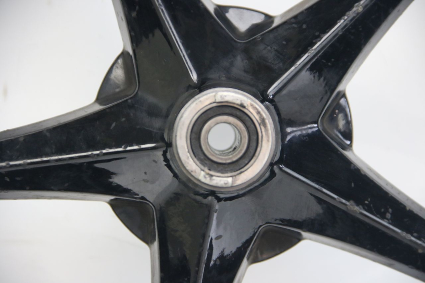 photo de JANTE AVANT SUZUKI SIXTEEN 125 (2008 - 2010) - Autre angle de vue