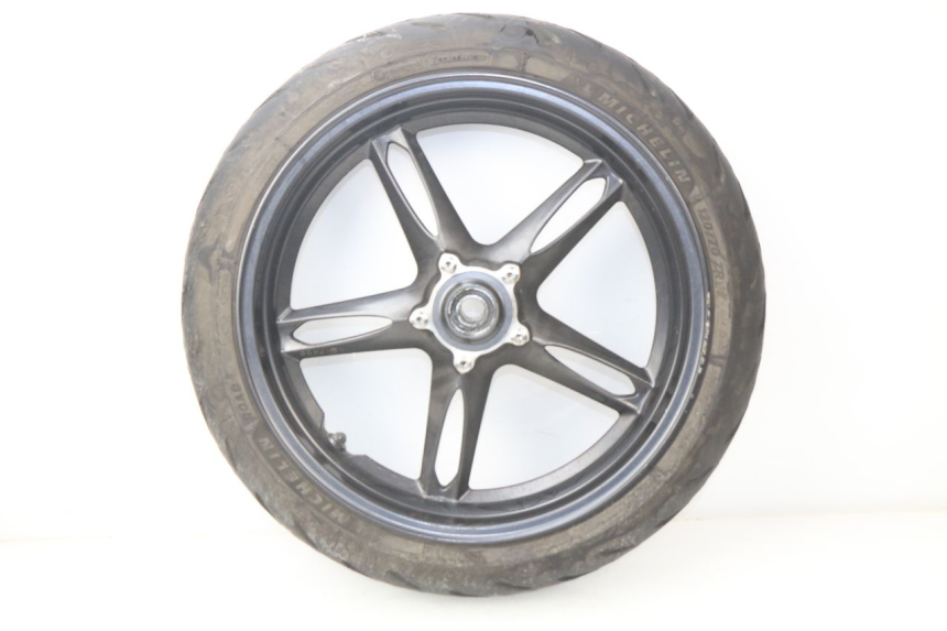 photo de JANTE AVANT TRIUMPH SPEED TRIPLE 1050 (2005 - 2007) - Détails caractéristiques