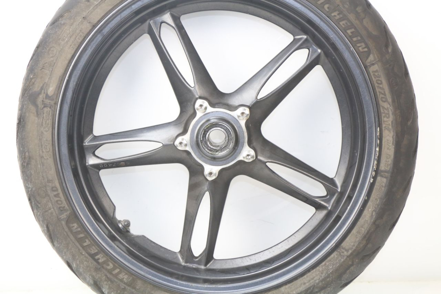 photo de JANTE AVANT TRIUMPH SPEED TRIPLE 1050 (2005 - 2007) - Pièce contrôlée