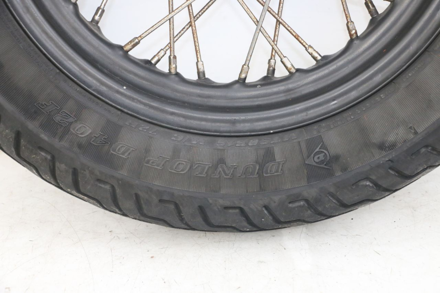 photo de JANTE AVANT HARLEY DAVIDSON SPORTSTER XL CUSTOM 1200 (2003 - 2004) - Vue rapprochée