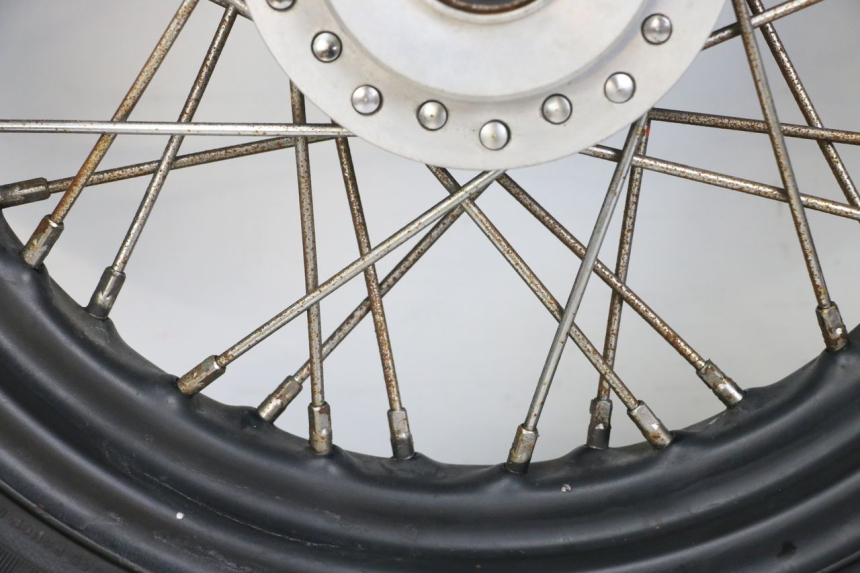 photo de JANTE AVANT HARLEY DAVIDSON SPORTSTER XL CUSTOM 1200 (2003 - 2004) - Marquages et références