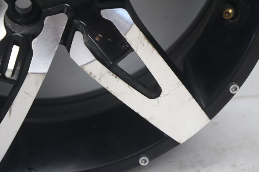 photo de JANTE AVANT CAN-AM SPYDER RS 1000 (2008 - 2012) - Points de fixation
