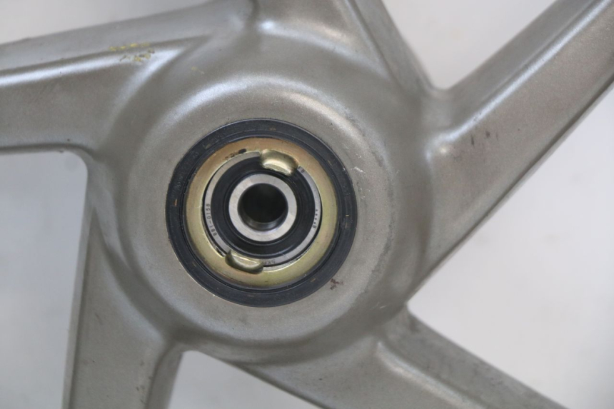 photo de JANTE AVANT APRILIA SR CARB LC 2T 50 (2004 - 2012) - Gros plan technique