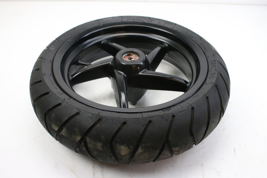 photo de JANTE AVANT APRILIA SR R 2T LC 50 (2018 - 2021) - Gros plan technique