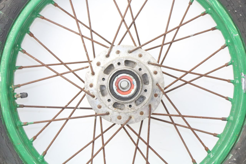 photo de JANTE AVANT YAMAHA SR 125 (1982 - 2003) - Détails caractéristiques