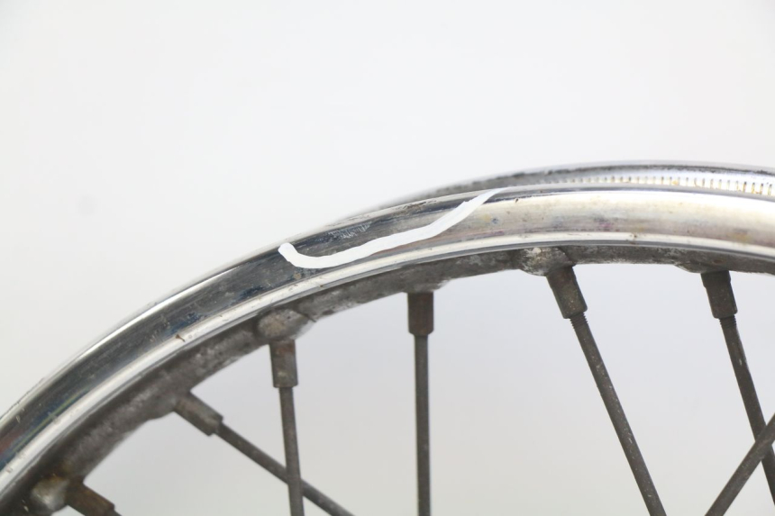 photo de JANTE AVANT YAMAHA SR 125 (1982 - 2003) - Marquages et références