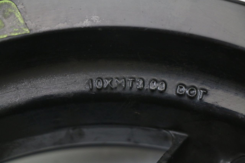 photo de JANTE AVANT PEUGEOT STREETZONE I 2T 50 (2018 - 2020) - Vue rapprochée