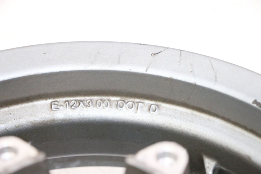 photo de JANTE AVANT APRILIA SXR 50 (2021 - 2023) - Vue rapprochée