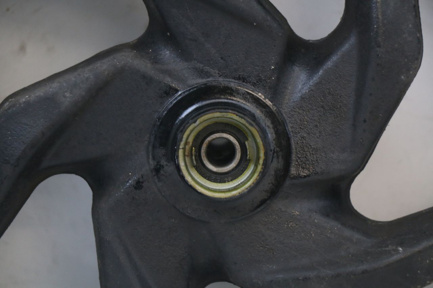 photo de JANTE AVANT SYM ORBIT III 3 4T 50 (2018 - 2021) - Gros plan technique