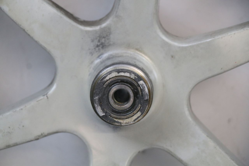 photo de JANTE AVANT SUZUKI UH BURGMAN 125 (2002 - 2006) - Autre angle de vue