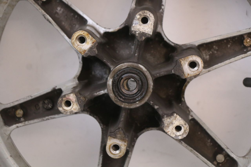 photo de JANTE AVANT SUZUKI UH BURGMAN 125 (2002 - 2006) - Pièce contrôlée