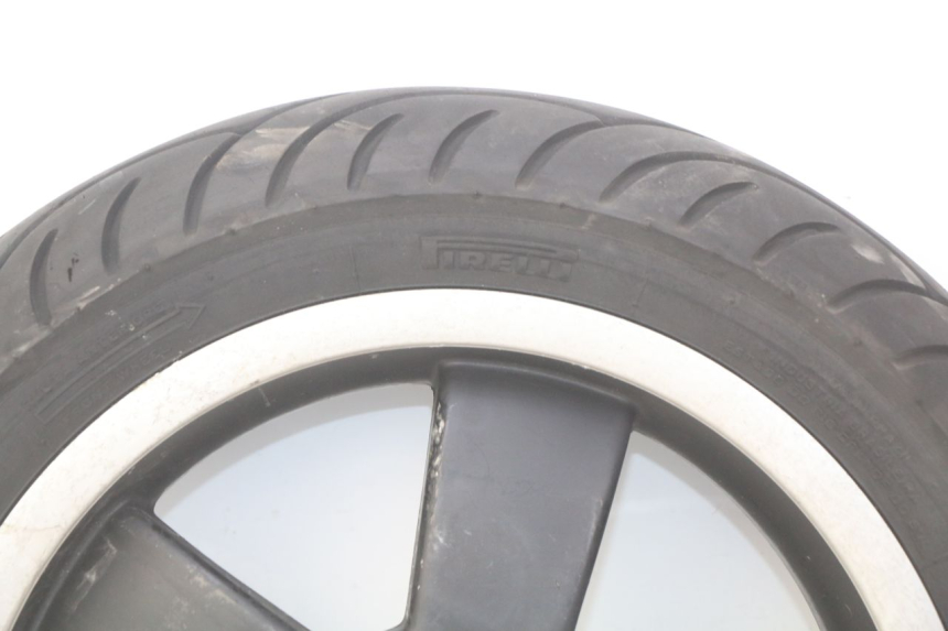 photo de JANTE AVANT PIAGGIO VESPA GTS SUPER IE 125 (2009 - 2016) - Détails caractéristiques