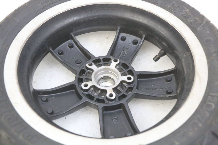 photo de JANTE AVANT PIAGGIO VESPA GTS SUPER IE 125 (2009 - 2016) - Zoom état d’usage