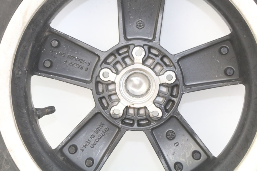 photo de JANTE AVANT PIAGGIO VESPA GTS SUPER IE 125 (2009 - 2016) - Vue d’ensemble